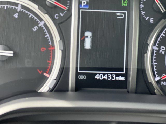 Used 2023 Toyota 4Runner Limited AWD/4WD image 13