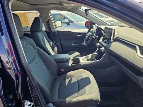 Used 2025 Toyota RAV4 XLE w/ Convenience Package AWD/4WD image 10