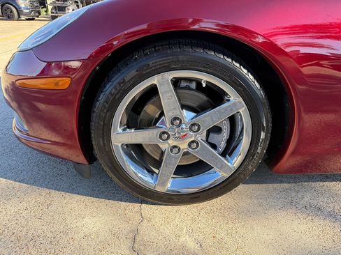 Used 2007 Chevrolet Corvette Coupe image 12