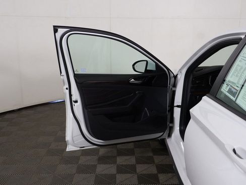 Used 2024 Volkswagen Jetta GLI Autobahn FWD image 21