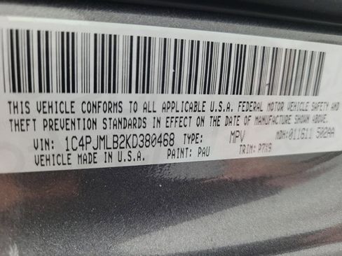 Used 2019 Jeep Cherokee Latitude Plus image 33