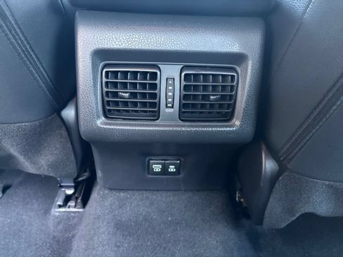 Used 2025 Toyota Camry SE FWD image 21