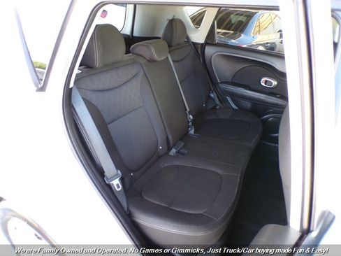 Used 2018 Kia Soul FWD image 22