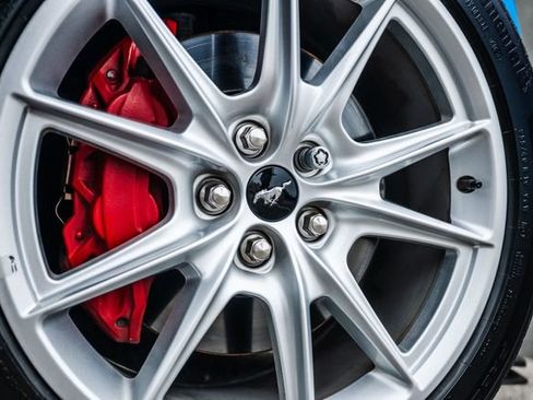 Used 2017 Ford Mustang GT Premium w/ Equipment Group 401A RWD image 3