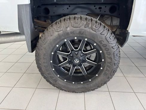 Used 2017 Chevrolet Silverado 2500 LTZ w/ Duramax Plus Package AWD/4WD image 38
