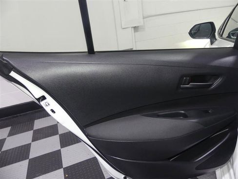 Used 2022 Toyota Corolla LE image 24