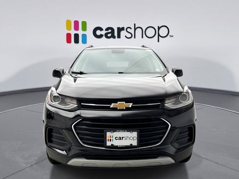 Used 2022 Chevrolet Trax LT w/ LT Convenience Package image 8