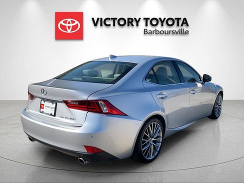 Used 2016 Lexus IS 300 AWD image 7