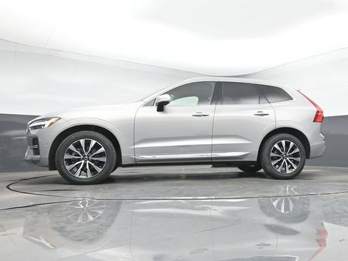 Used 2023 Volvo XC60 B5 Plus w/ Climate Package AWD/4WD image 39