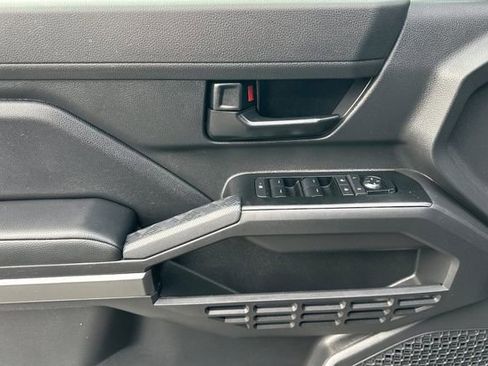 Used 2025 Toyota Tacoma SR5 image 12