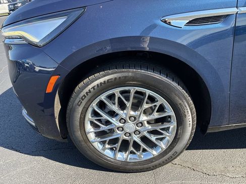 Used 2023 Buick Enclave Essence w/ Trailering Package, 5000 lbs. AWD/4WD image 10