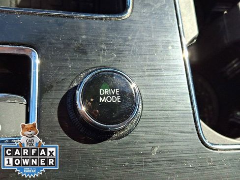 Used 2025 Lincoln Aviator AWD image 25