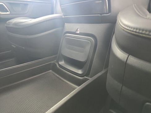 Used 2023 Rivian R1S Adventure image 34