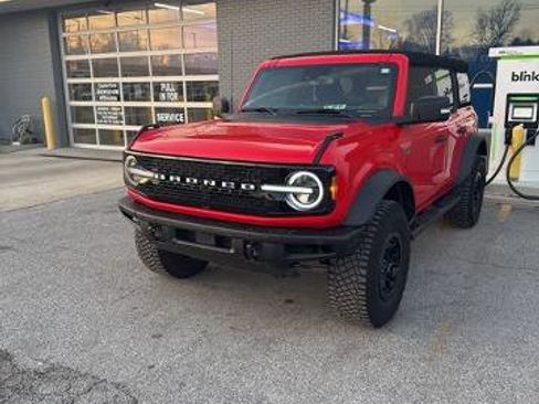 Certified 2023 Ford Bronco Wildtrak image 1