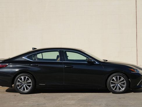 Used 2020 Lexus ES 300h FWD image 49