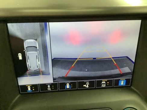 Used 2023 GMC Acadia AT4 w/ Technology Package image 22