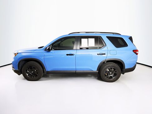 Used 2024 Honda Pilot TrailSport image 7