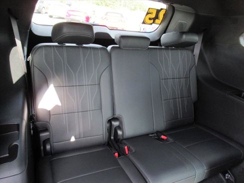 Used 2025 Buick Enclave Avenir w/ Super Cruise Package image 34