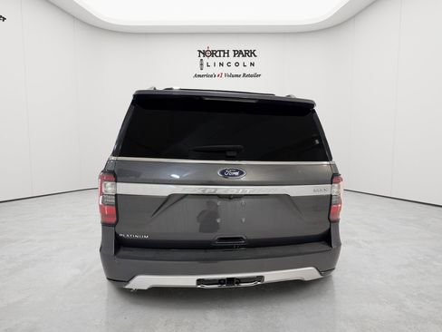 Used 2018 Ford Expedition Max Platinum RWD image 4