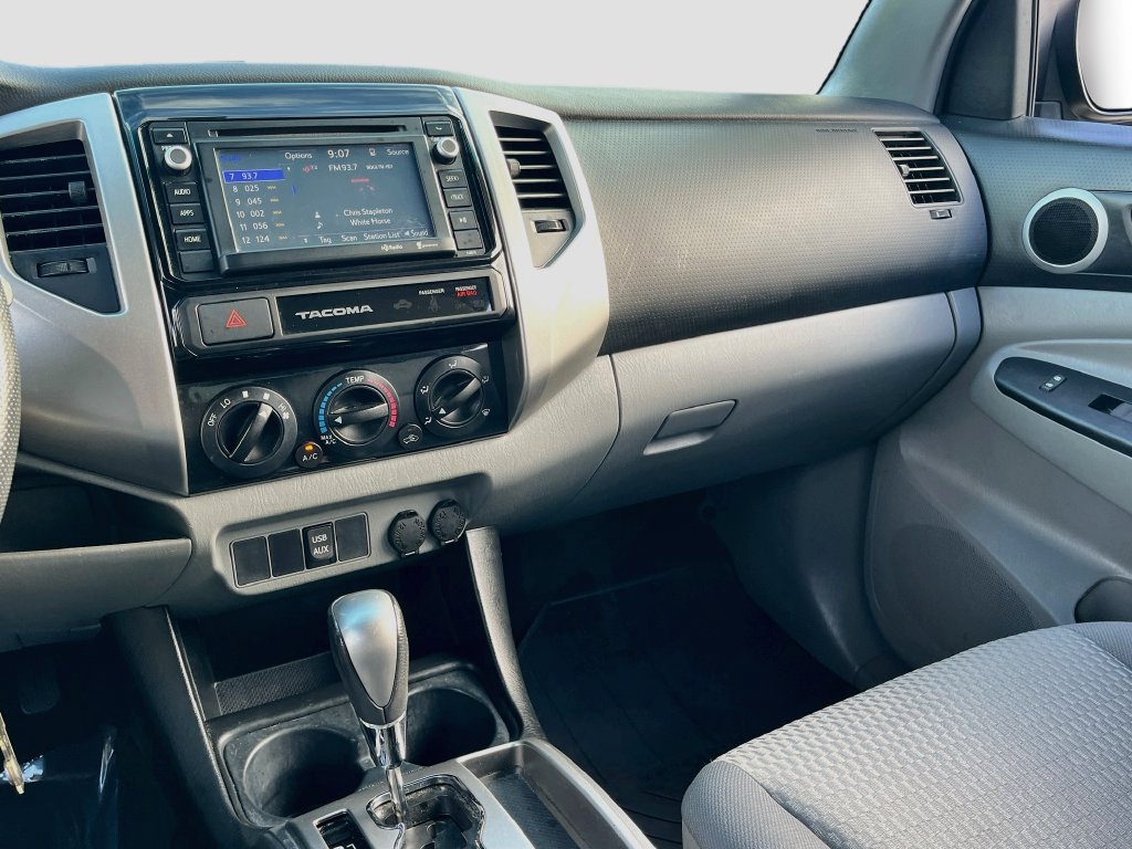 Used 2015 Toyota Tacoma PreRunner w/ SR5 Package RWD image 21