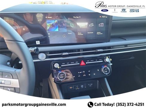 New 2025 Hyundai Tucson XRT image 16