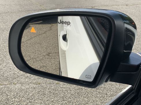 Used 2023 Jeep Compass Latitude AWD/4WD image 20