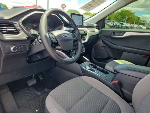 Certified 2022 Ford Escape SE w/ Cold Weather Package FWD image 21