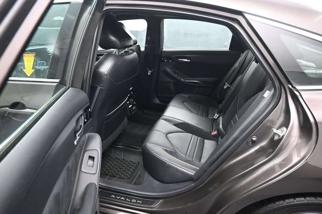Used 2020 Toyota Avalon Touring w/ Advanced Safety Package FWD image 35