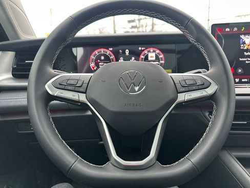 New 2026 Volkswagen Tiguan SE image 7