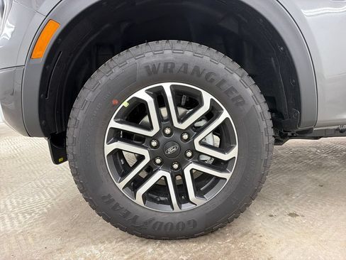 New 2026 Ford Ranger Lariat w/ FX4 Off-Road Package AWD/4WD image 11