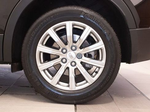 Certified 2023 Cadillac XT4 Premium Luxury image 9