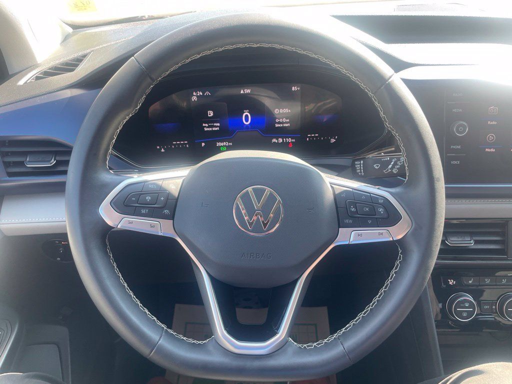 Used 2024 Volkswagen Taos SE AWD/4WD image 26