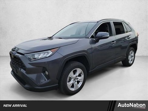 Used 2020 Toyota RAV4 XLE image 1