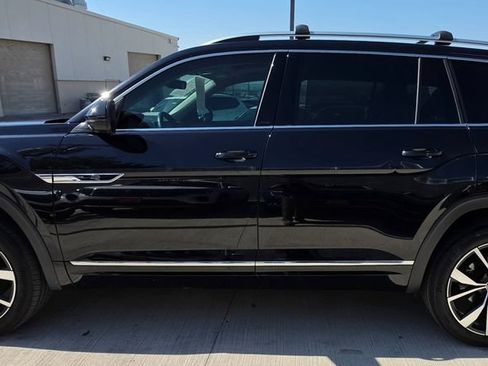 Used 2024 Volkswagen Atlas SEL Premium R-Line AWD/4WD image 6