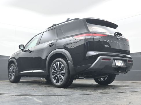 New 2026 Nissan Pathfinder Platinum AWD/4WD image 29