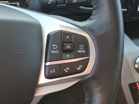 Used 2022 Ford Explorer XLT w/ Equipment Group 202A image 27