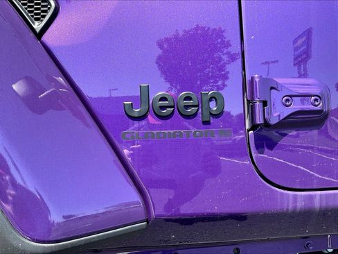 New 2026 Jeep Gladiator Sport AWD/4WD image 8