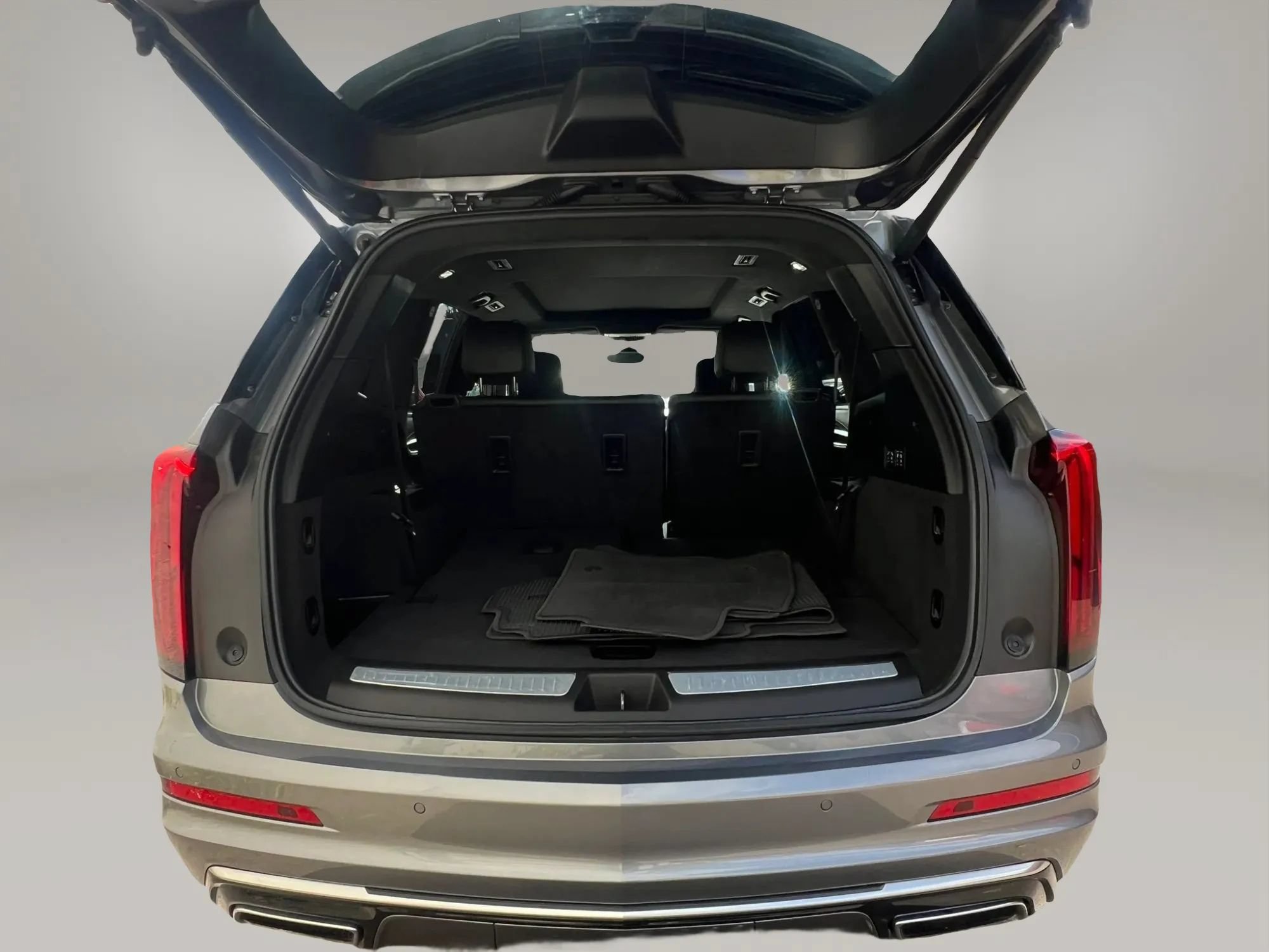 Used 2020 Cadillac XT6 Premium Luxury w/ Platinum Package AWD/4WD image 9