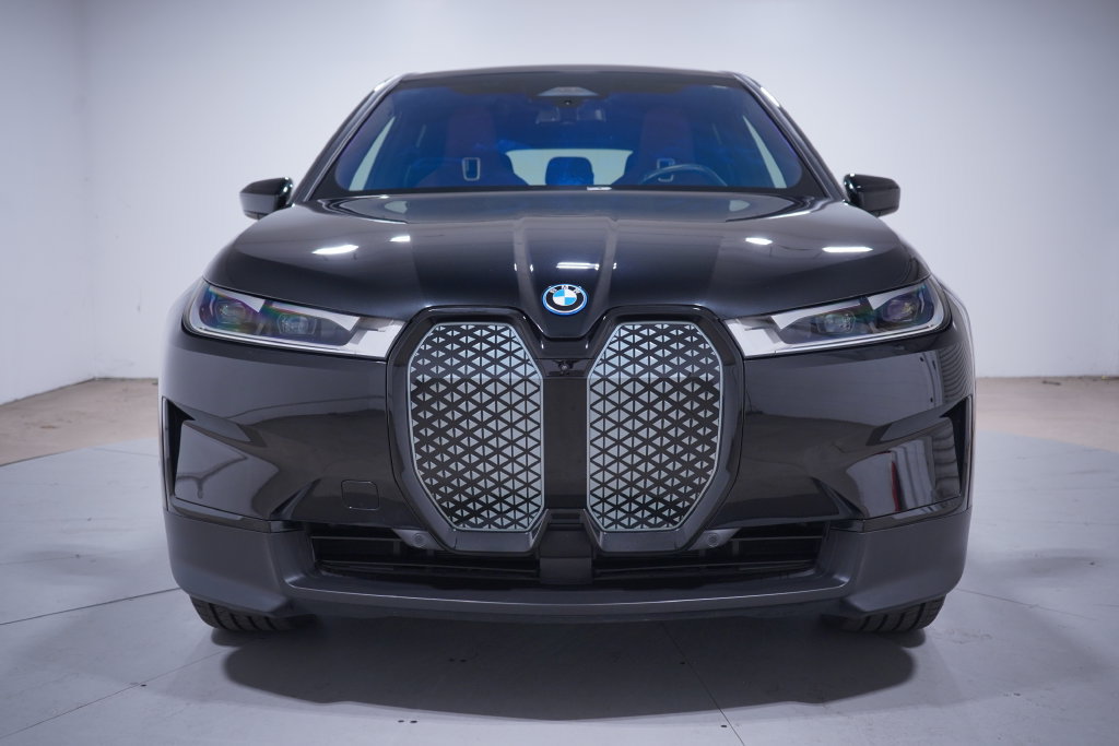 Used 2024 BMW iX xDrive50 w/ Convenience Package AWD/4WD image 4