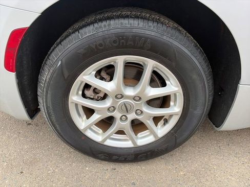 Used 2023 Chrysler Voyager LX FWD image 16