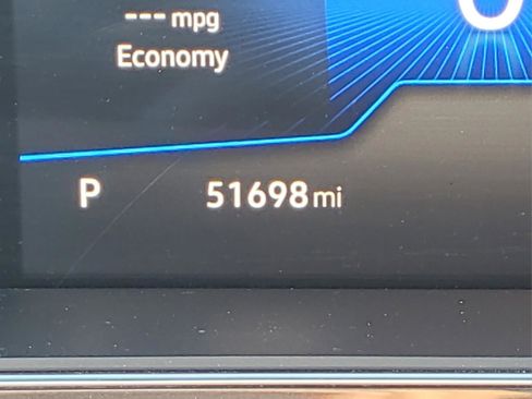 Used 2023 Volkswagen Tiguan SE R-Line image 22