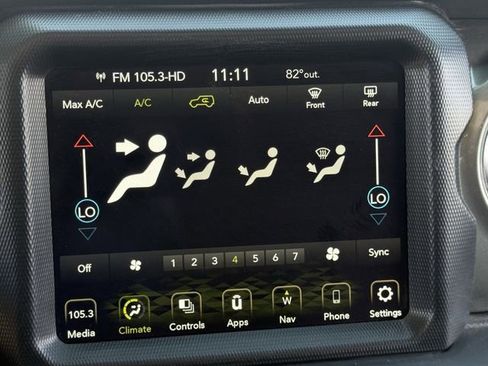 Used 2023 Jeep Wrangler Unlimited Sahara AWD/4WD image 18