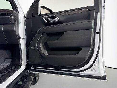 Used 2023 Chevrolet Tahoe Z71 w/ Luxury Package image 24