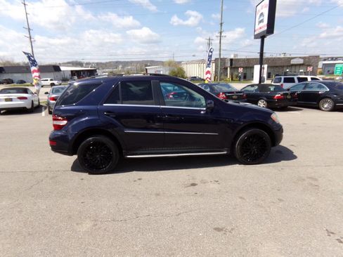 Used 2011 Mercedes-Benz ML 350 4MATIC image 4