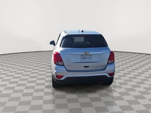 Used 2020 Chevrolet Trax LS w/ Tint and Cruise Package FWD image 7