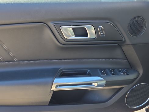 Used 2022 Ford Mustang Premium image 7