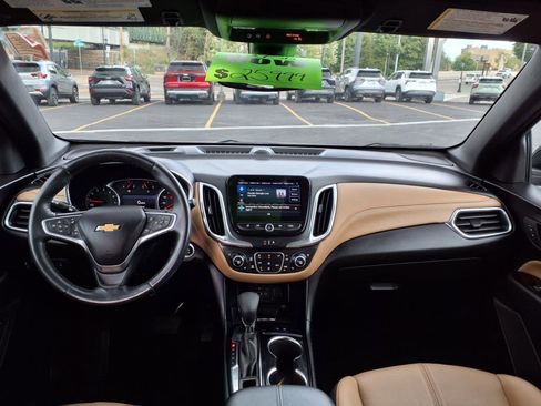 Used 2022 Chevrolet Equinox Premier image 12