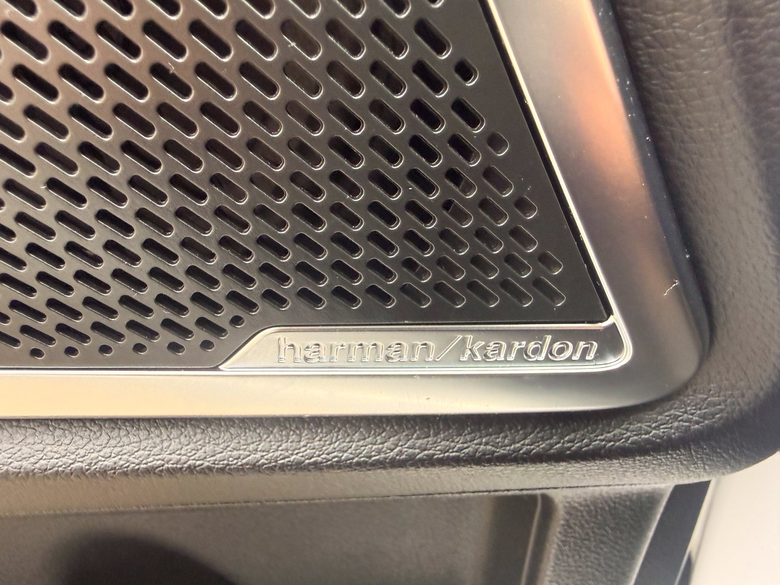 Used 2021 Kia Telluride SX w/ SX Prestige Package AWD/4WD image 25