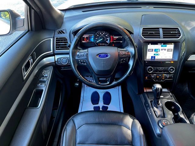 Used 2019 Ford Explorer XLT w/ Equipment Group 202A AWD/4WD image 40