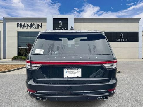 New 2026 Lincoln Aviator AWD image 4